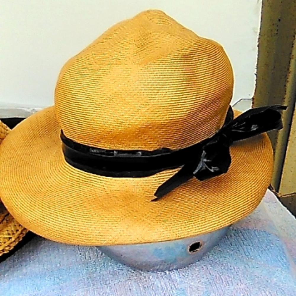 Vintage hat w/ribbon (waterproof🎀)